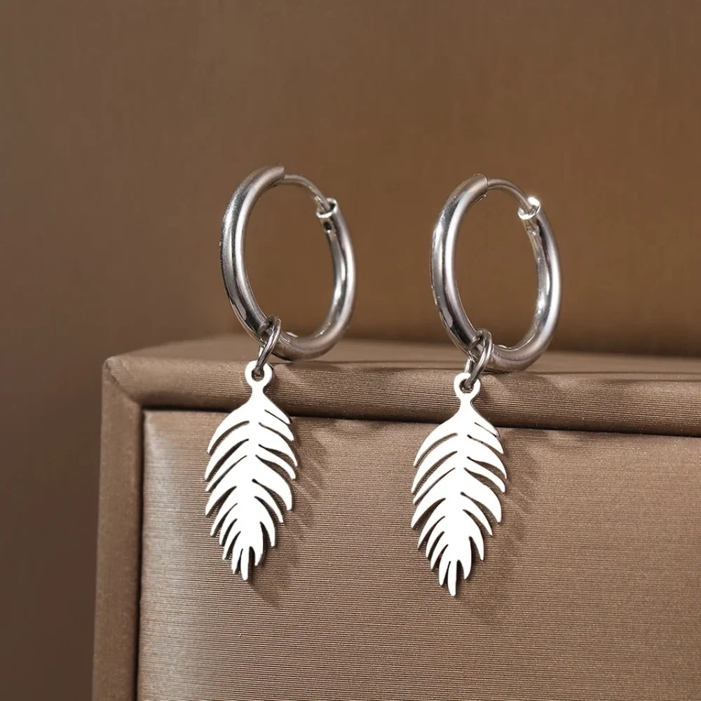 Vintage Wheat Leaves Earrings - Picture 2 of 6